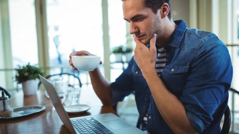 Por que Desenvolvedores e café formam uma dupla tão inseparável?